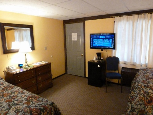Viking Motel image 8
